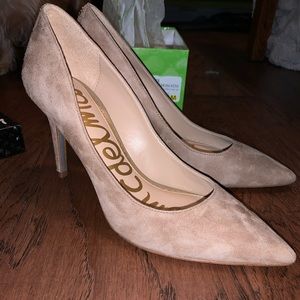 Oatmeal Suede Shoes by Sam Edelman